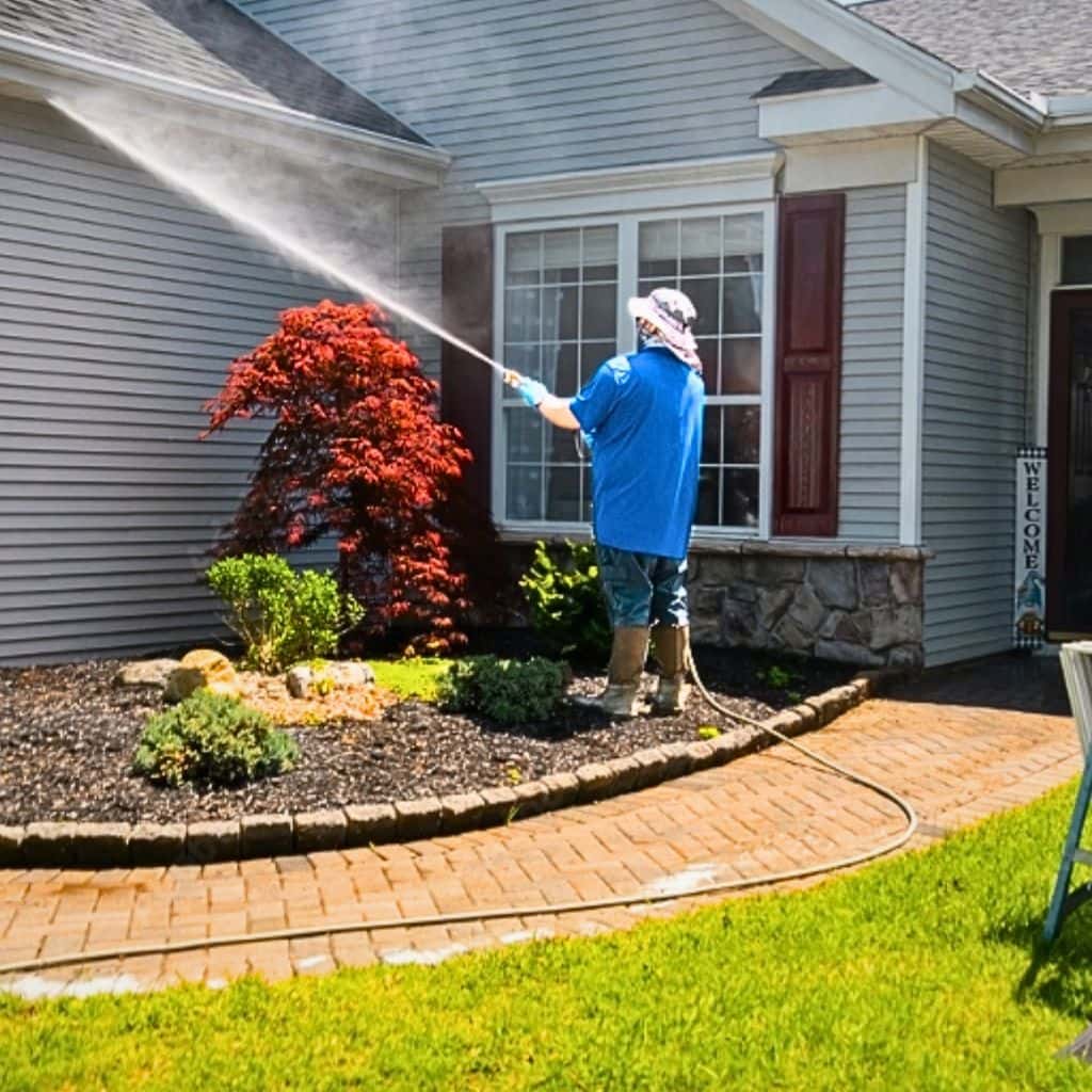 how to soft wash a house